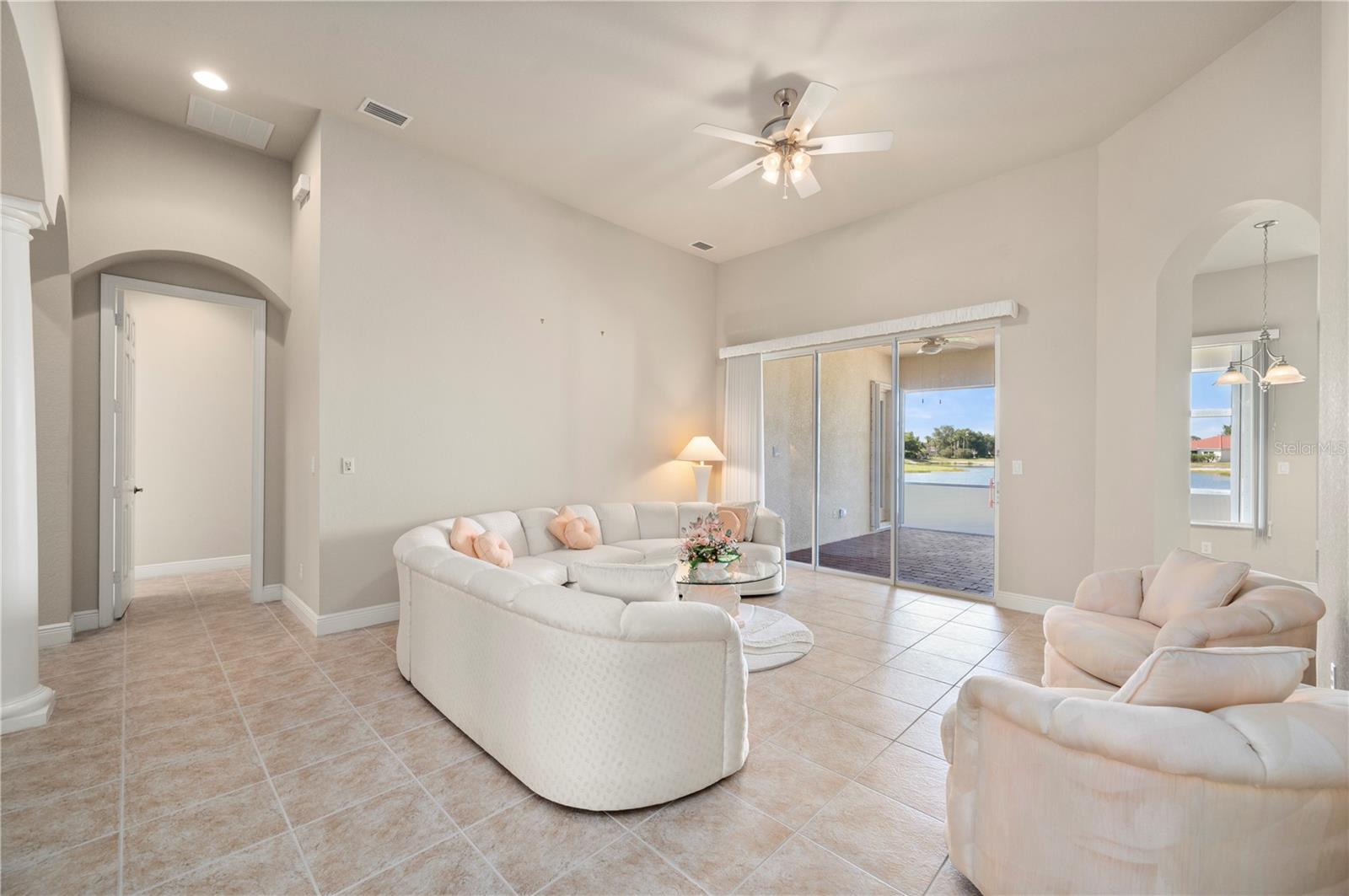 RIVER CLUB - Residential