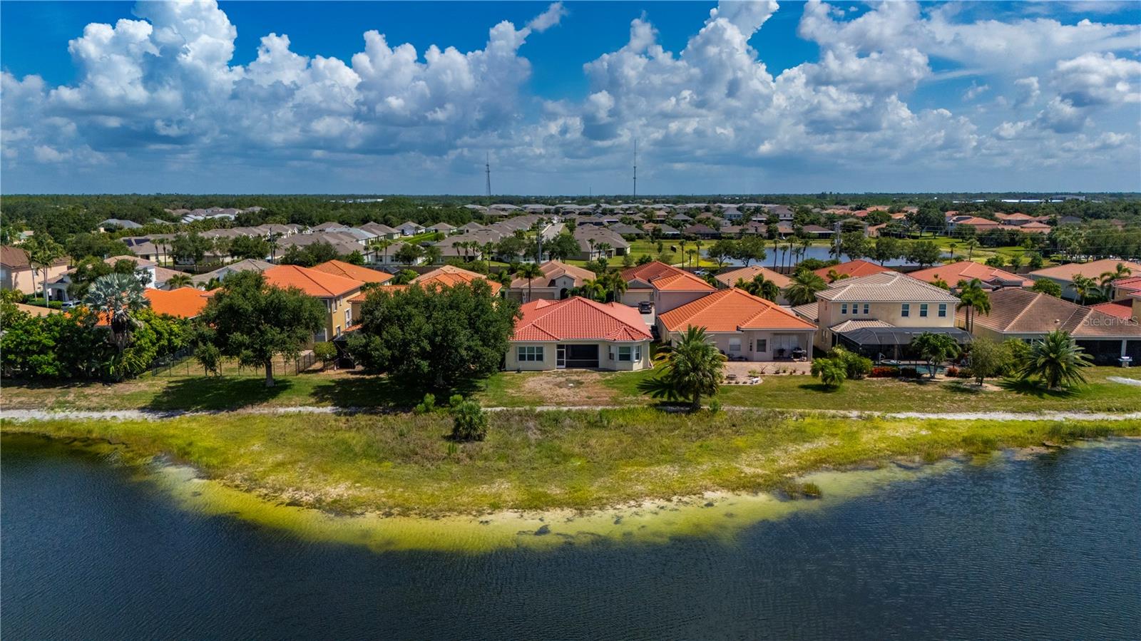 RIVER CLUB - Residential