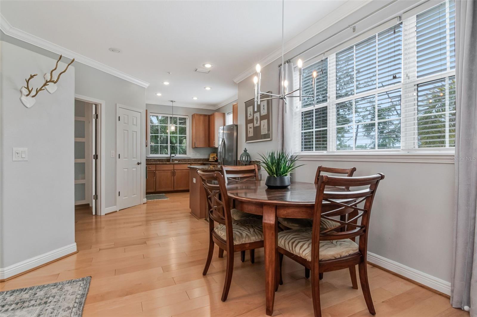 ALCAZAR CONDO - Residential