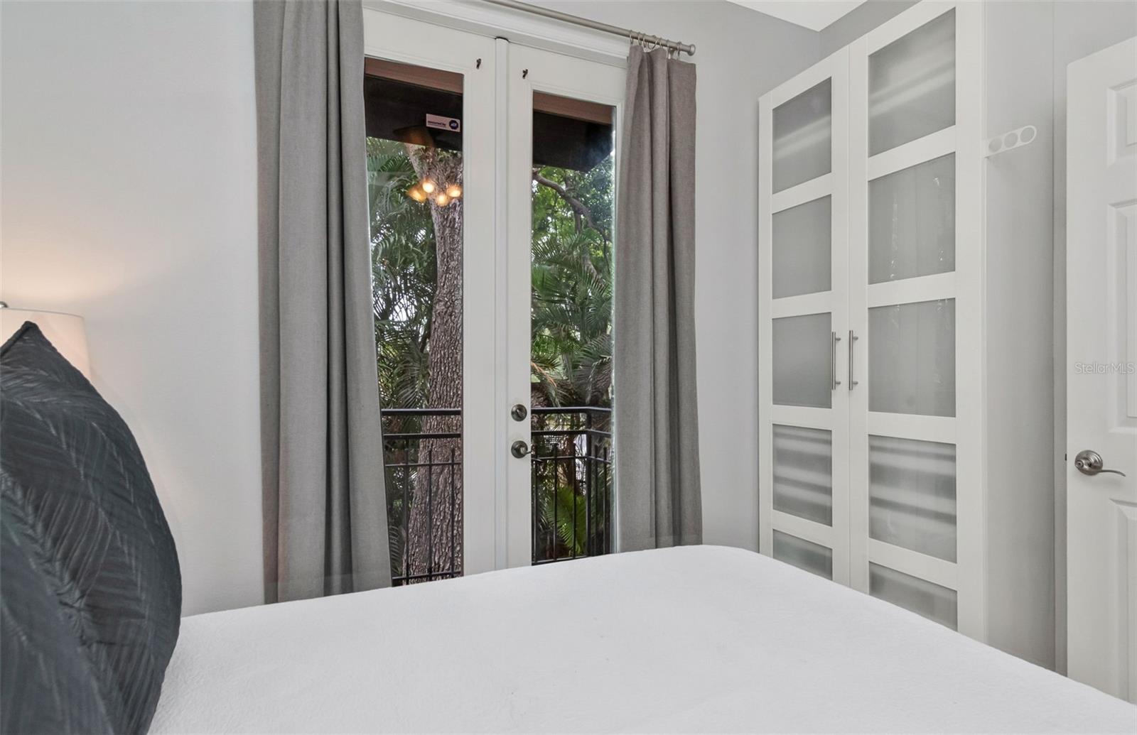 ALCAZAR CONDO - Residential