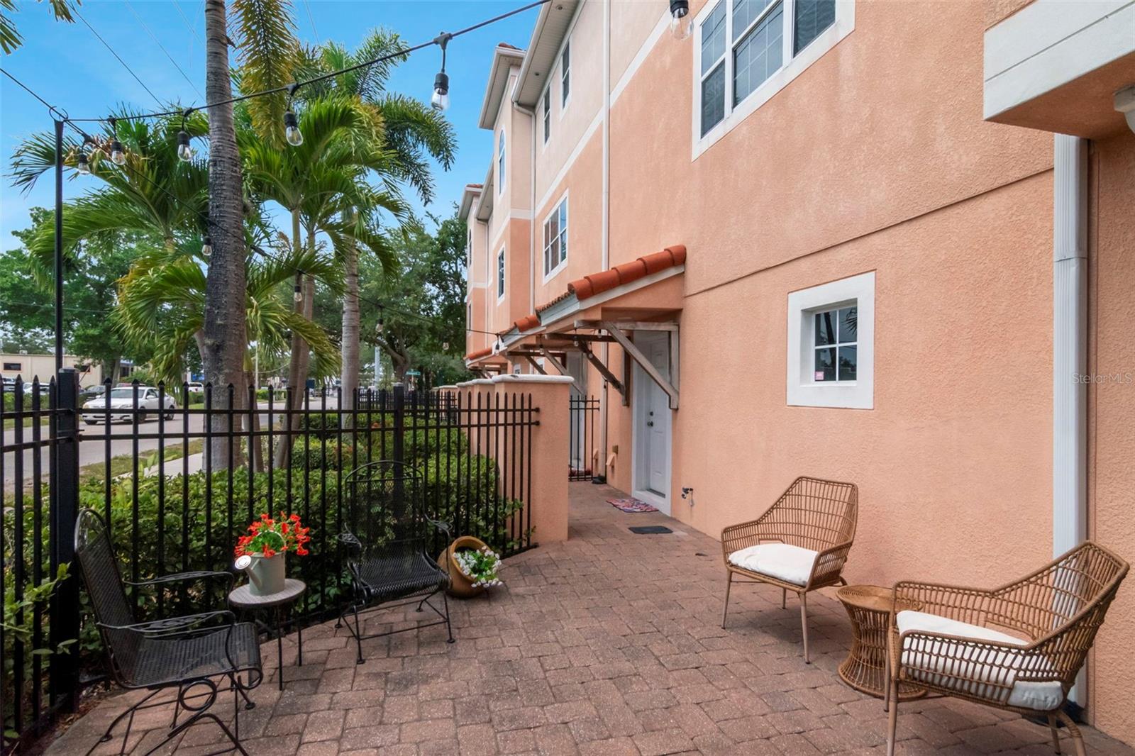 ALCAZAR CONDO - Residential