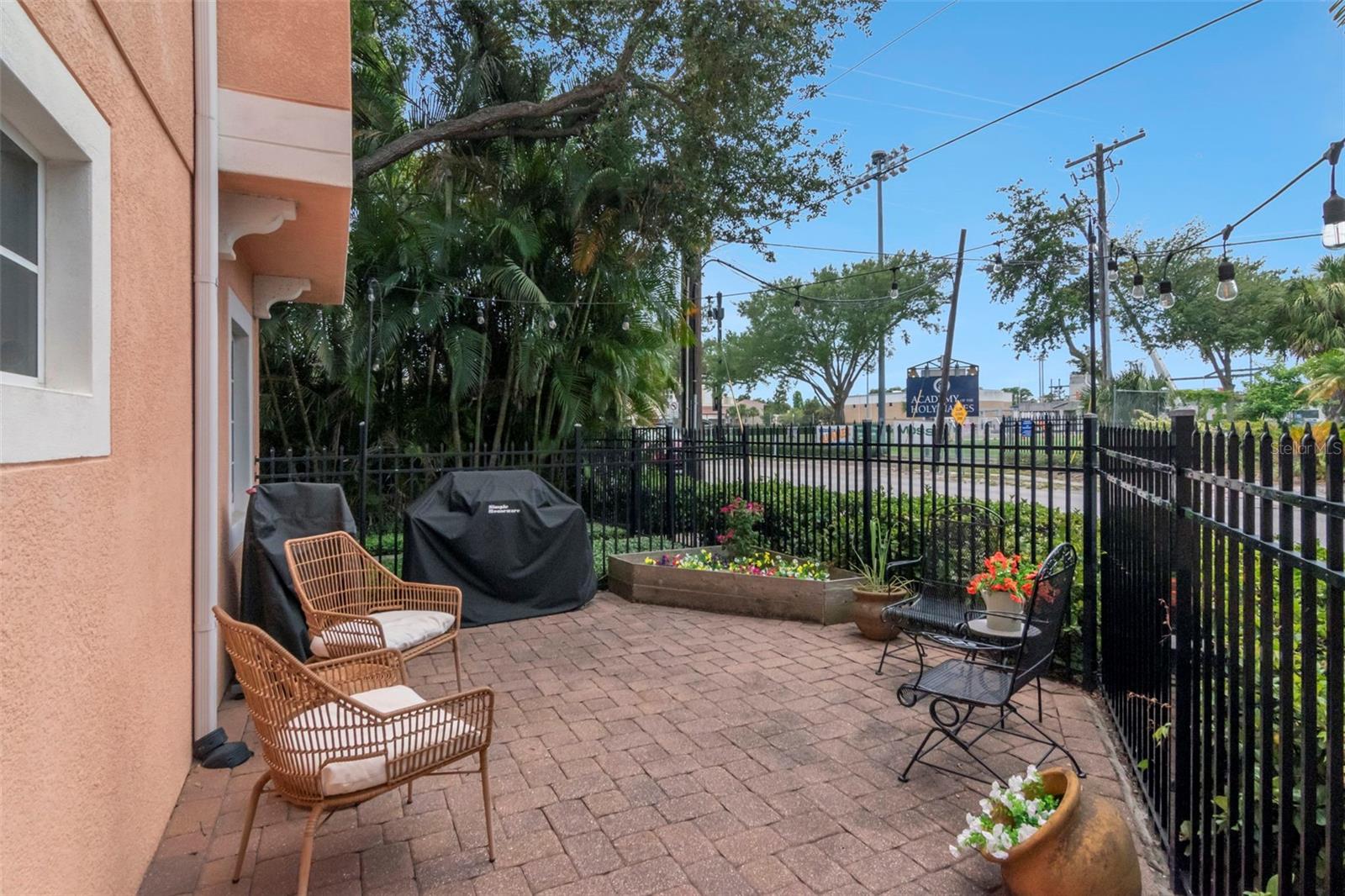 ALCAZAR CONDO - Residential