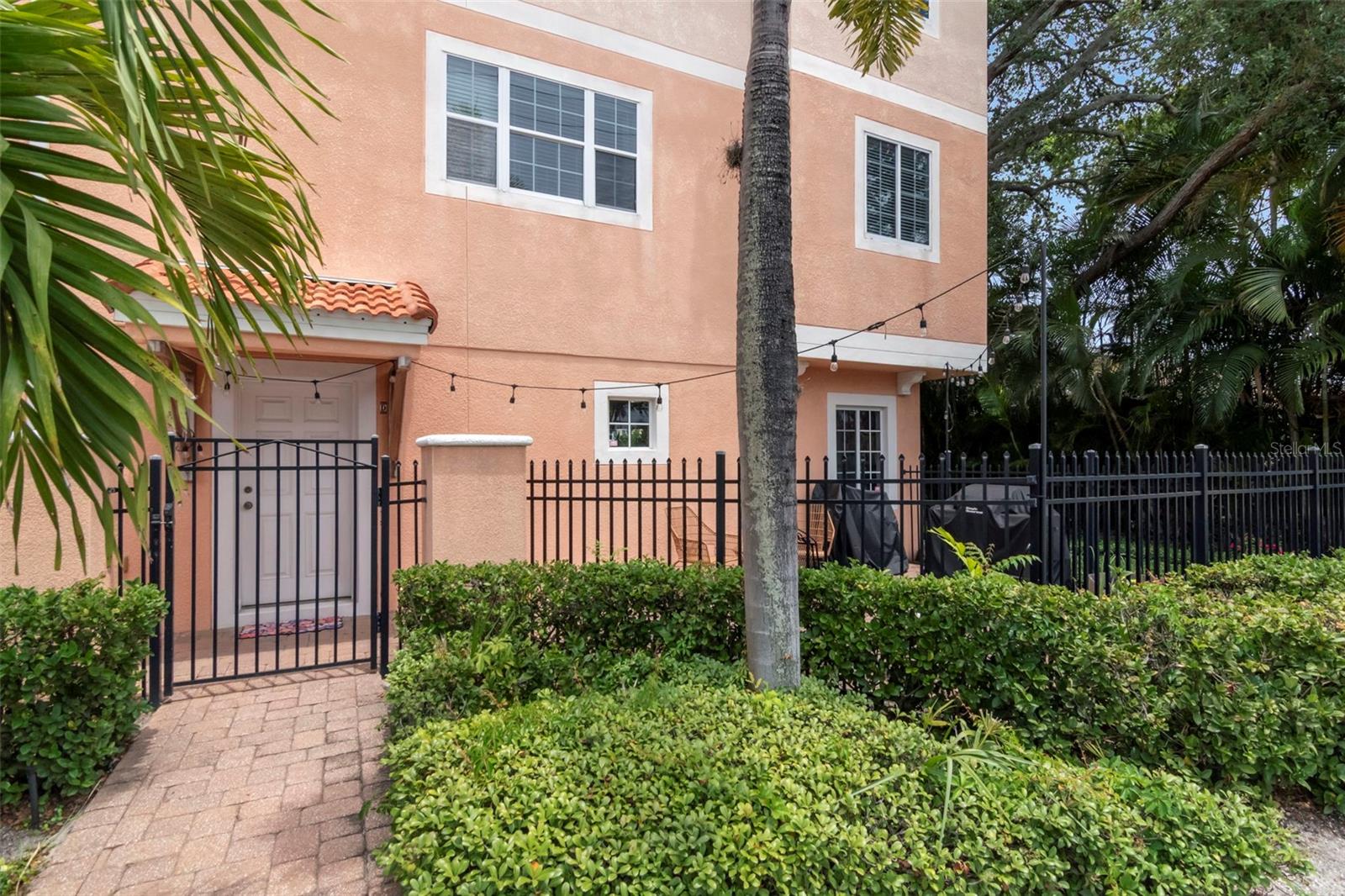 ALCAZAR CONDO - Residential
