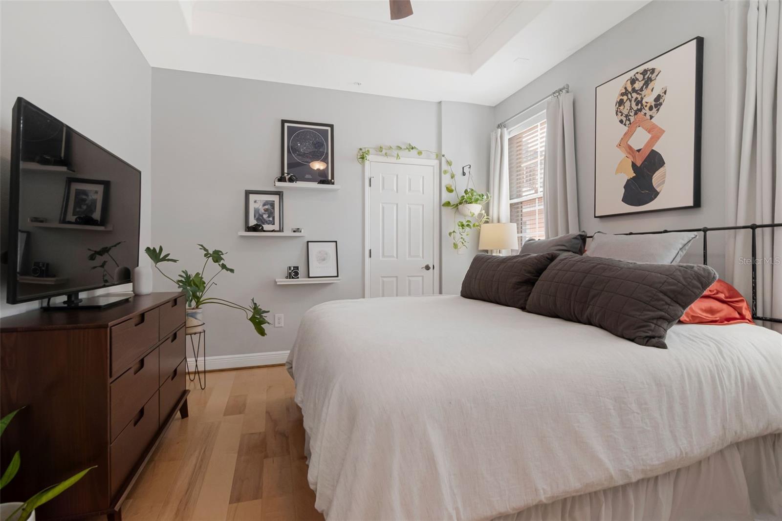 ALCAZAR CONDO - Residential