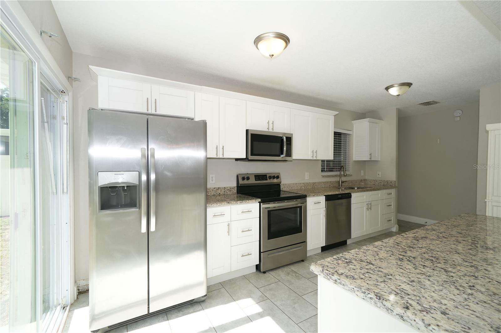 MANHATTAN MANOR 3 - Residential