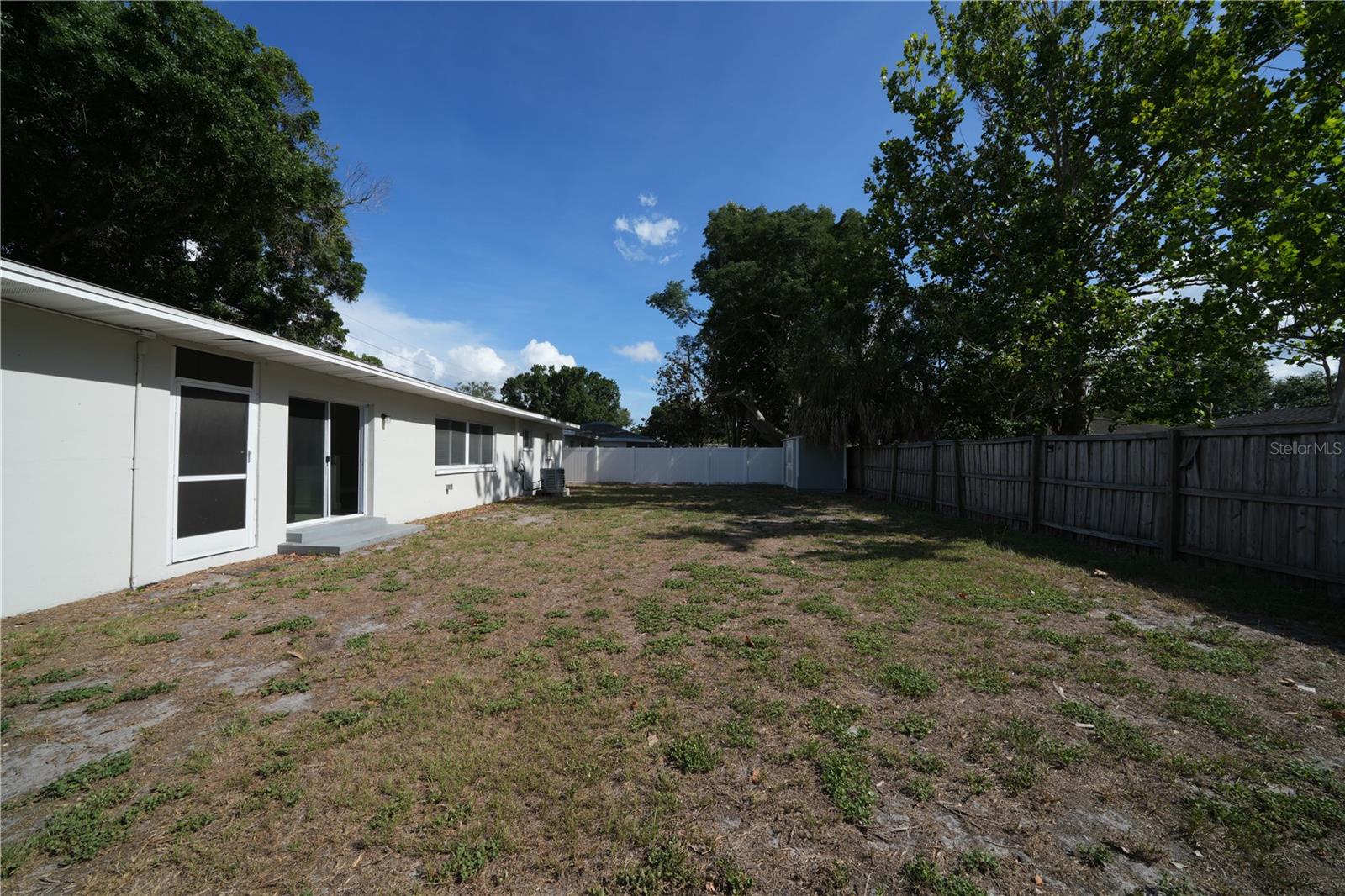 MANHATTAN MANOR 3 - Residential