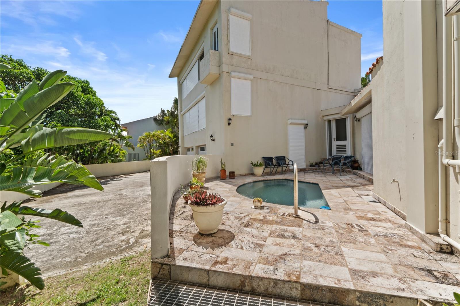 LOT 11 - Residential