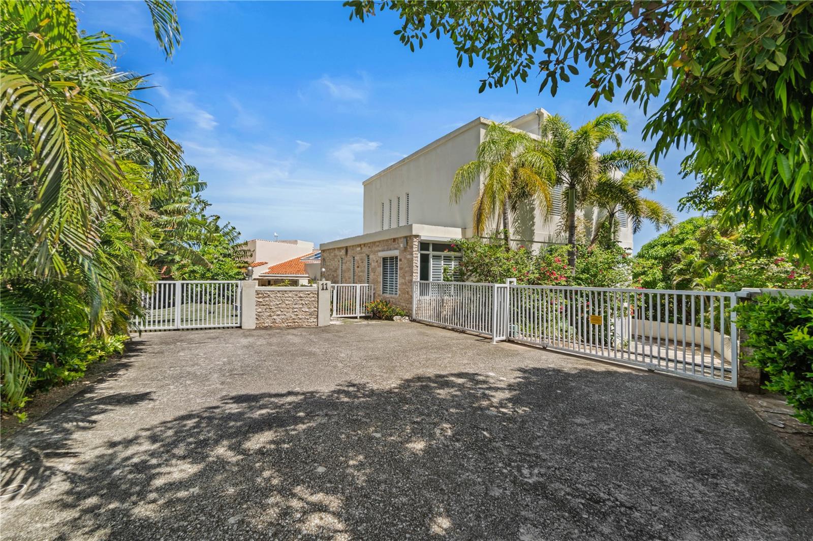 LOT 11 - Residential