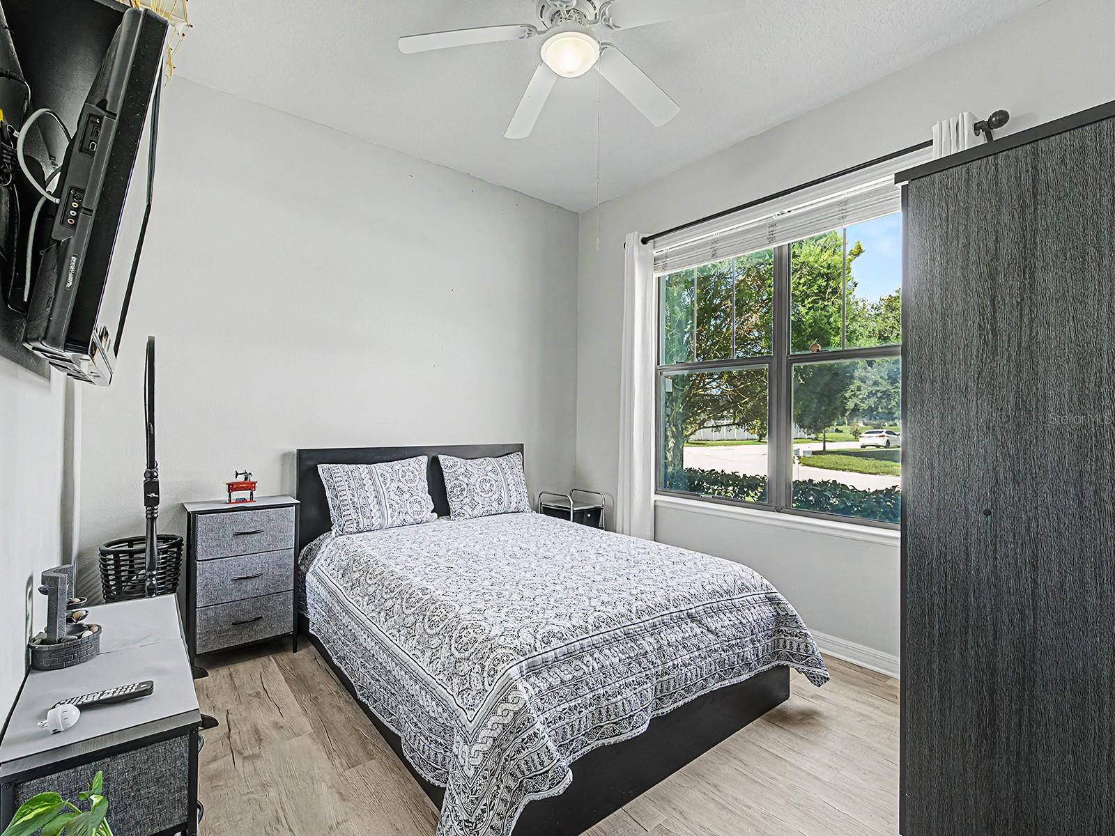DORAL POINTE NORTH - Residential