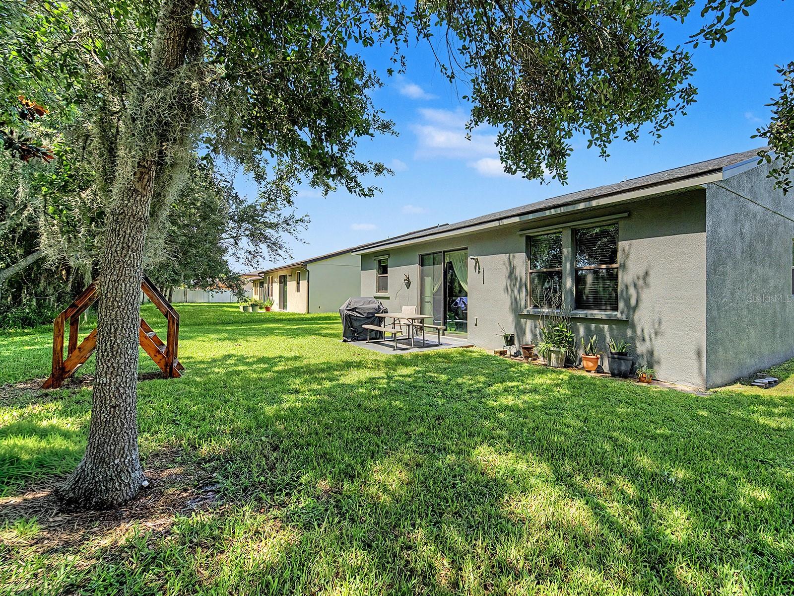 DORAL POINTE NORTH - Residential