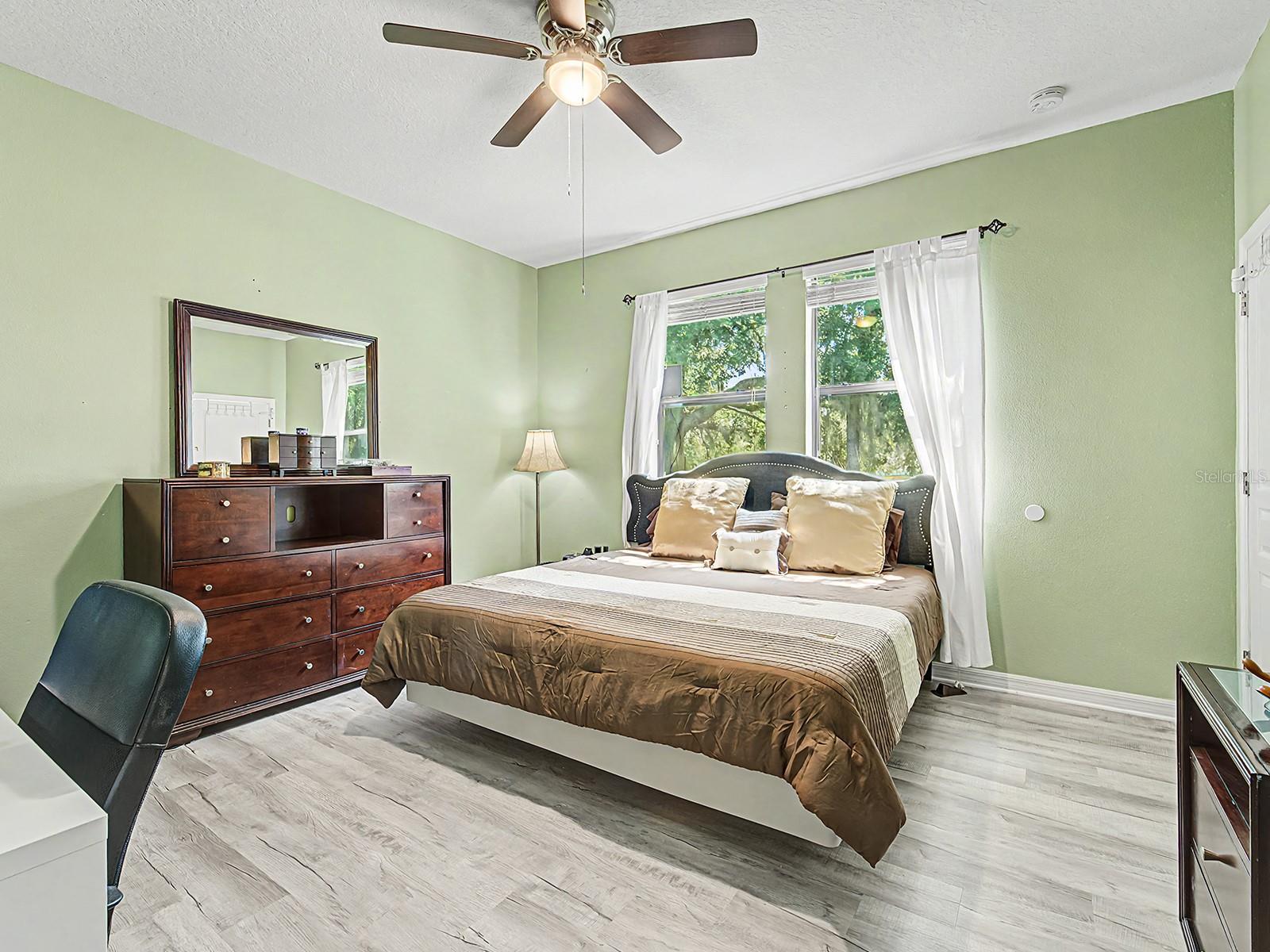 DORAL POINTE NORTH - Residential