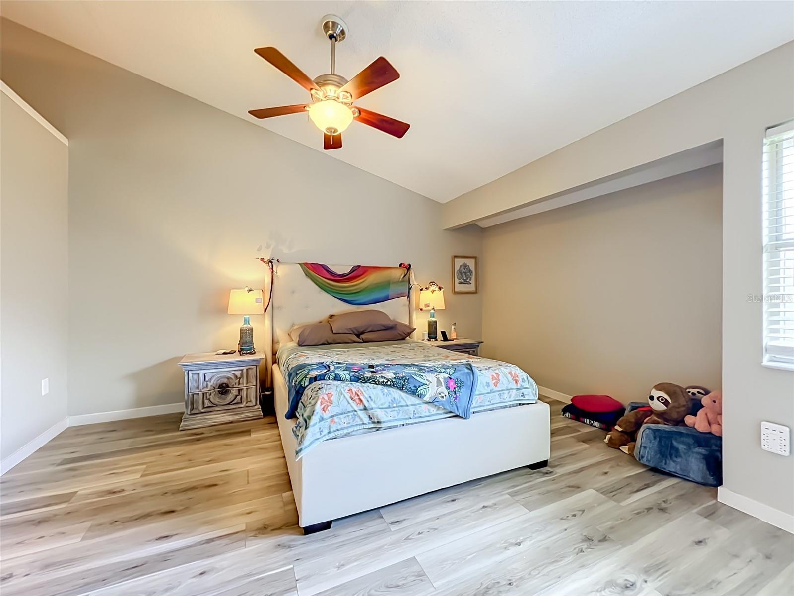 OAK HARBOUR SEC 3 A CONDO - Residential