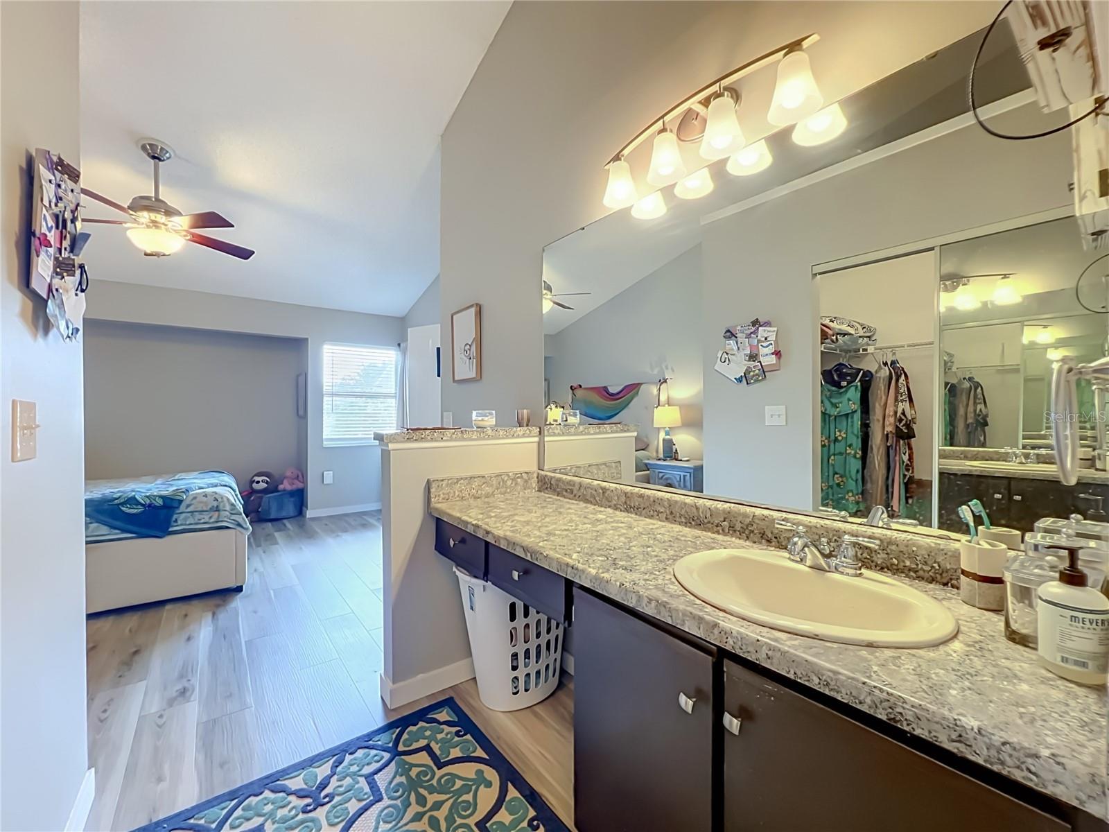 OAK HARBOUR SEC 3 A CONDO - Residential