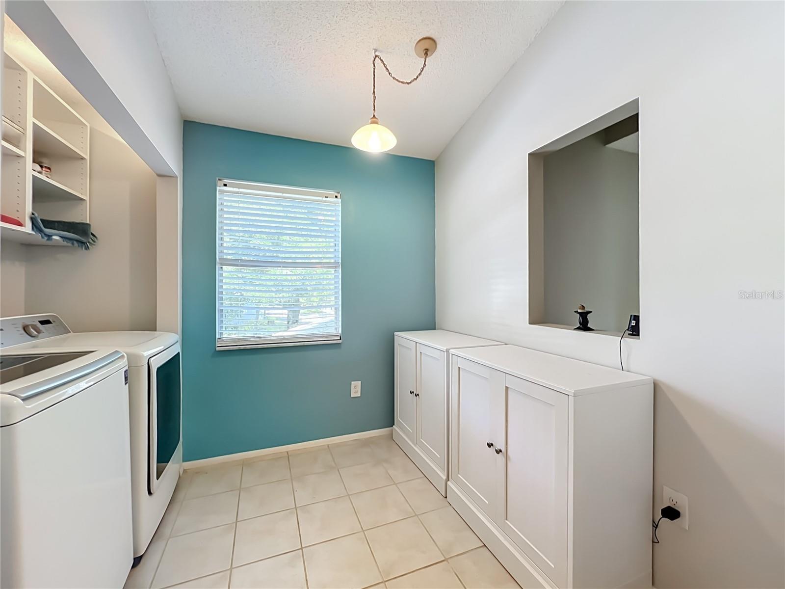 OAK HARBOUR SEC 3 A CONDO - Residential