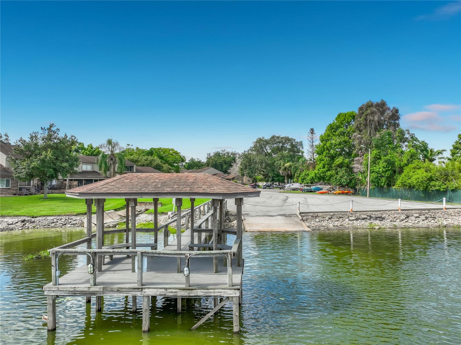 OAK HARBOUR SEC 3 A CONDO - Residential