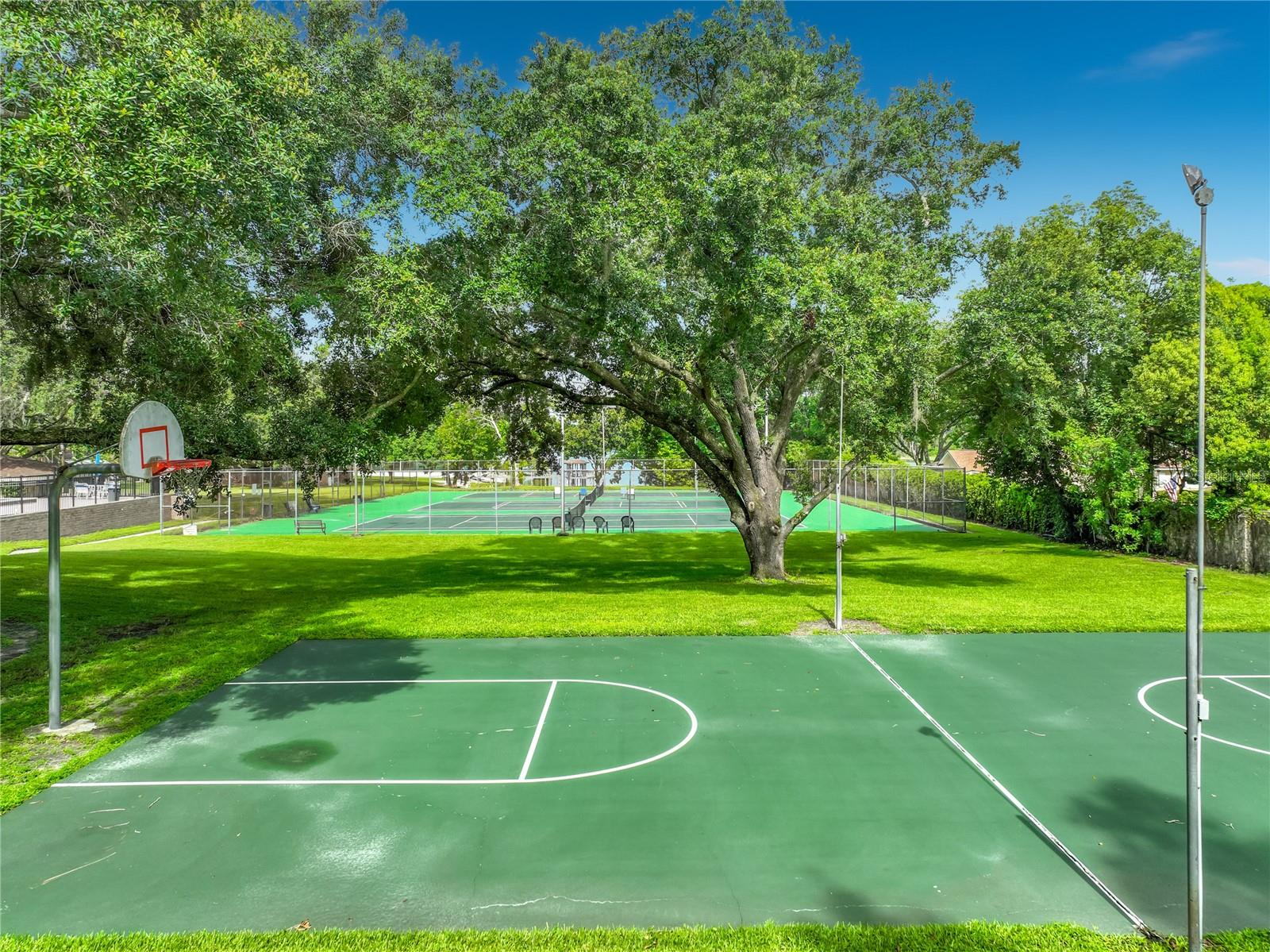 OAK HARBOUR SEC 3 A CONDO - Residential