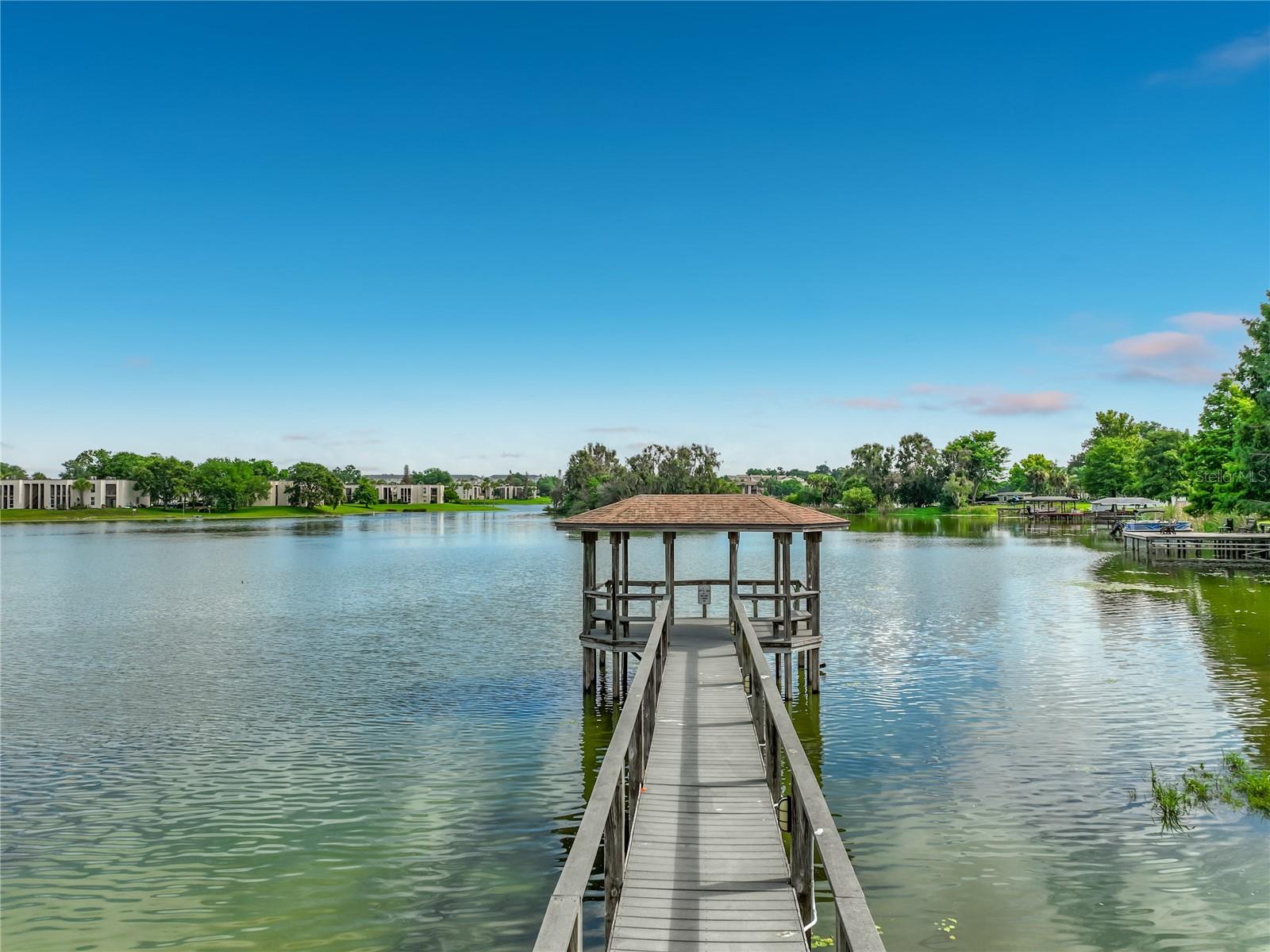 OAK HARBOUR SEC 3 A CONDO - Residential