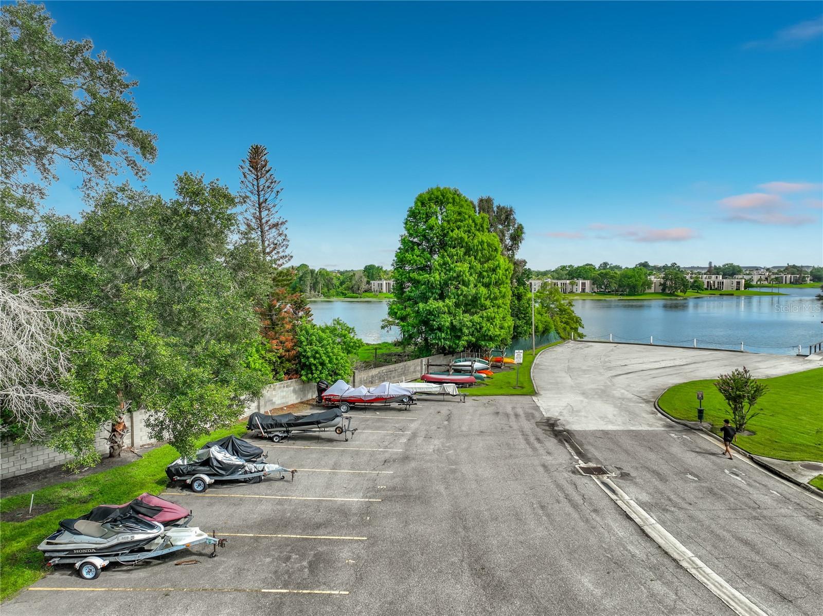 OAK HARBOUR SEC 3 A CONDO - Residential