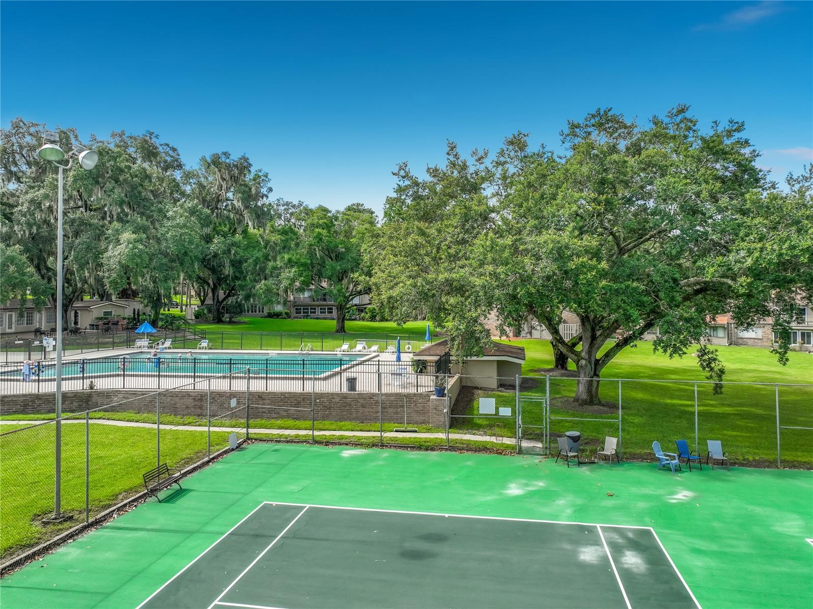 OAK HARBOUR SEC 3 A CONDO - Residential