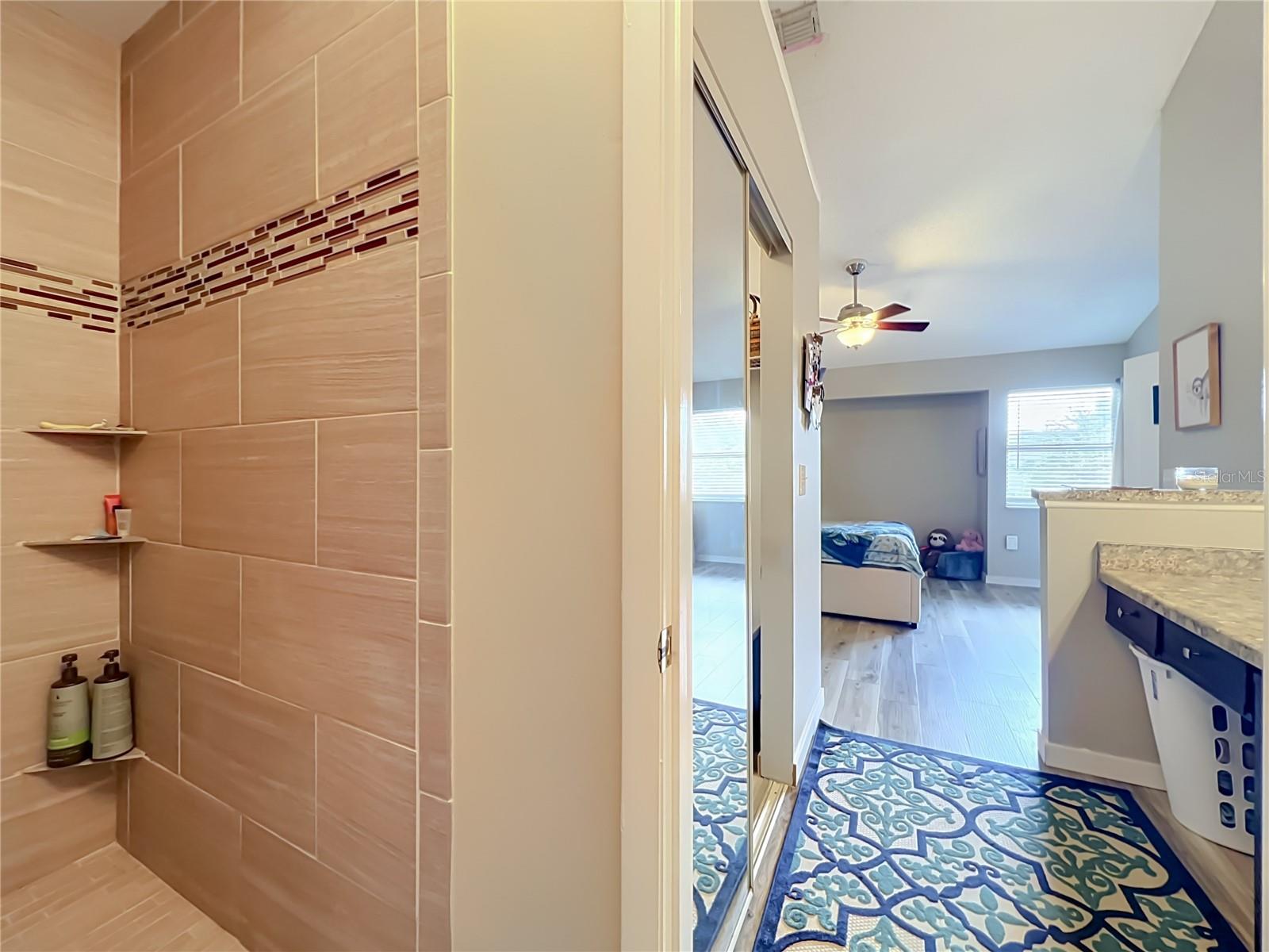 OAK HARBOUR SEC 3 A CONDO - Residential