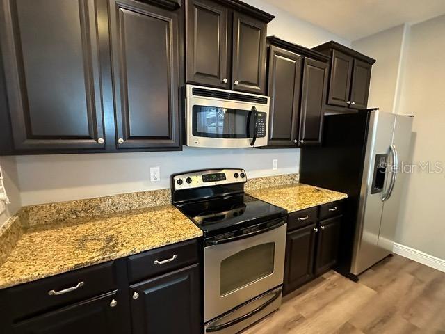 SIGNATURE LAKES PH 02 A B H I J - Residential Lease