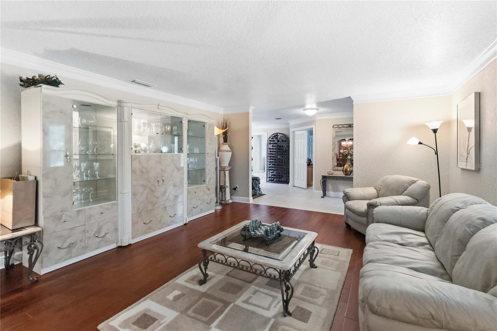TURNBURY WOODS - Residential
