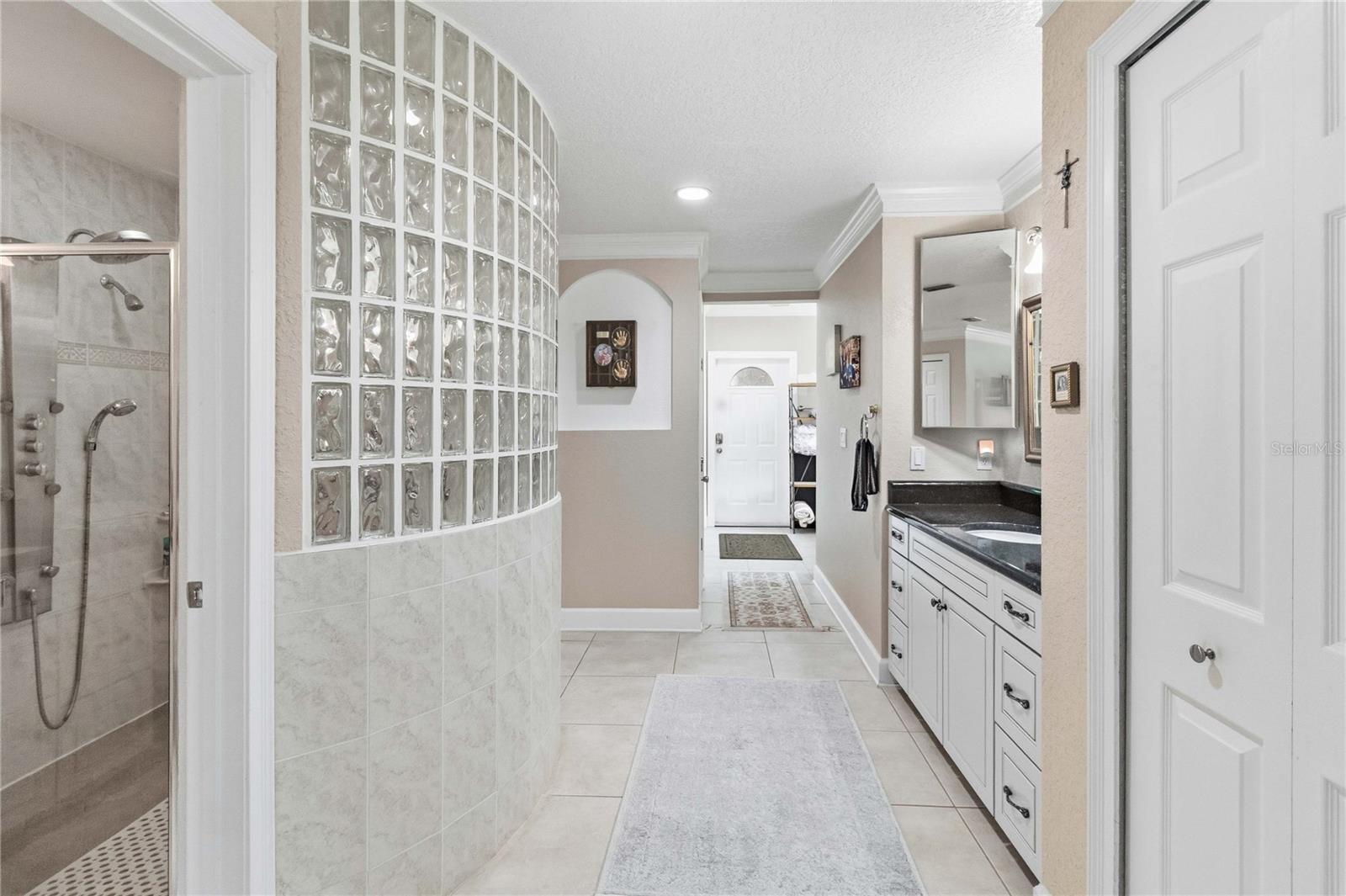 TURNBURY WOODS - Residential