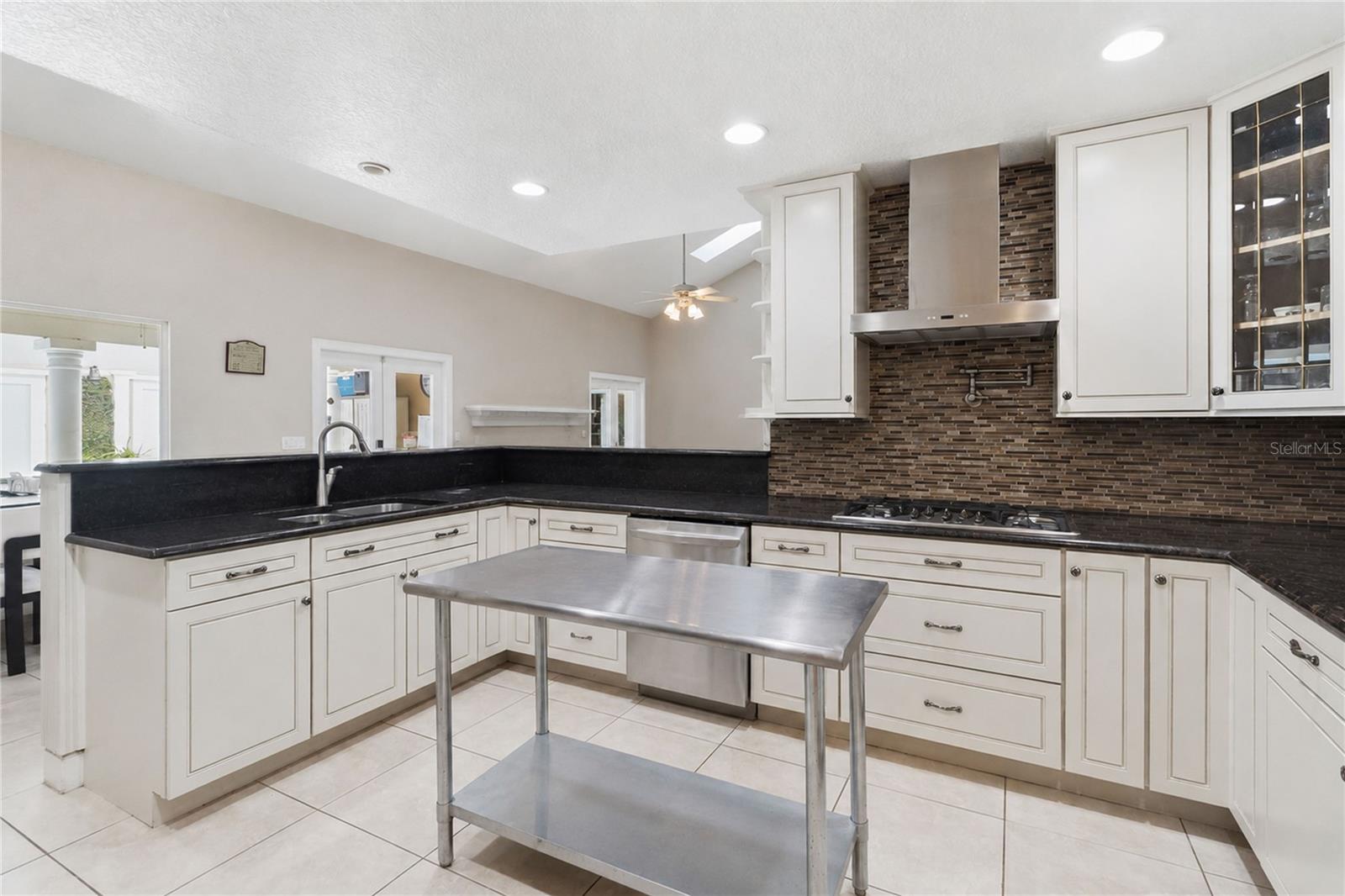 TURNBURY WOODS - Residential