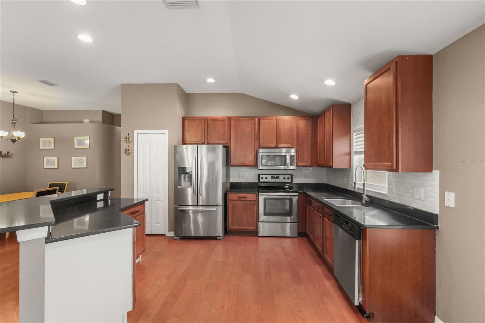 SUNCOAST LAKES PH 03 - Residential
