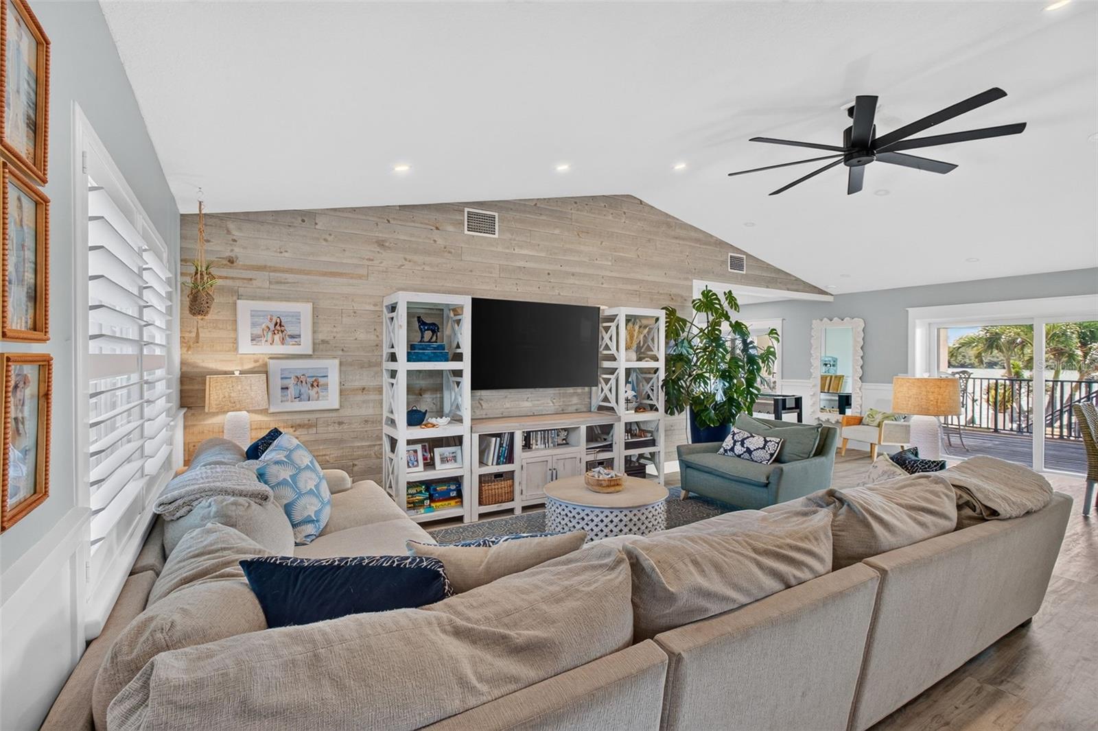 CRYSTAL ISLAND 2ND ADD - Residential