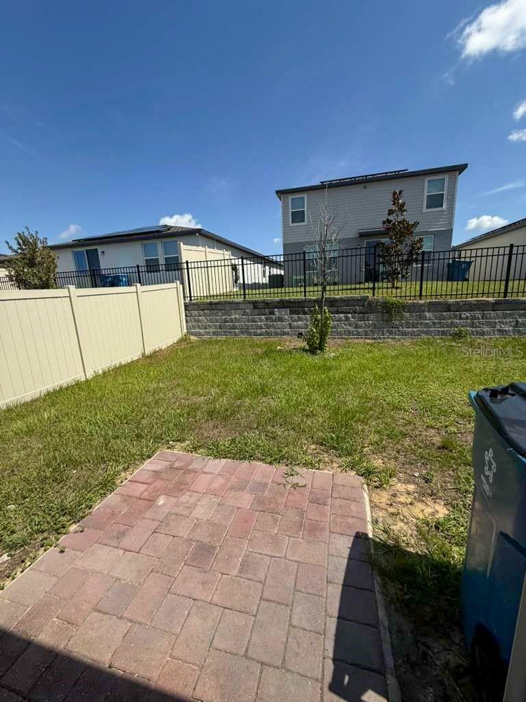 LAWSON DUNES SUB - Residential Lease