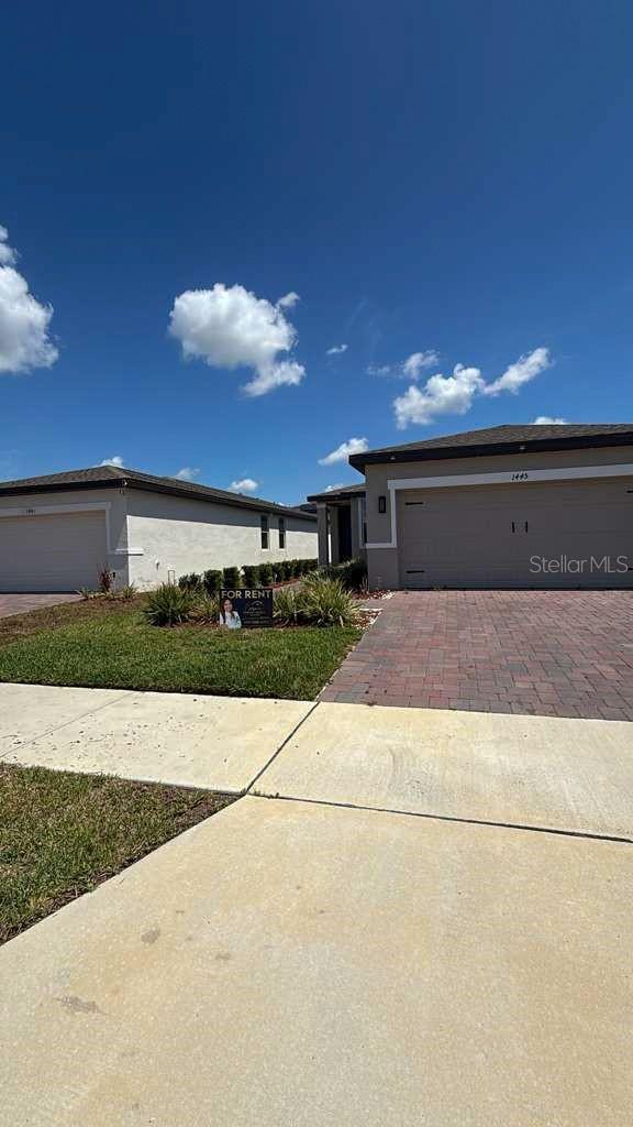 LAWSON DUNES SUB - Residential Lease