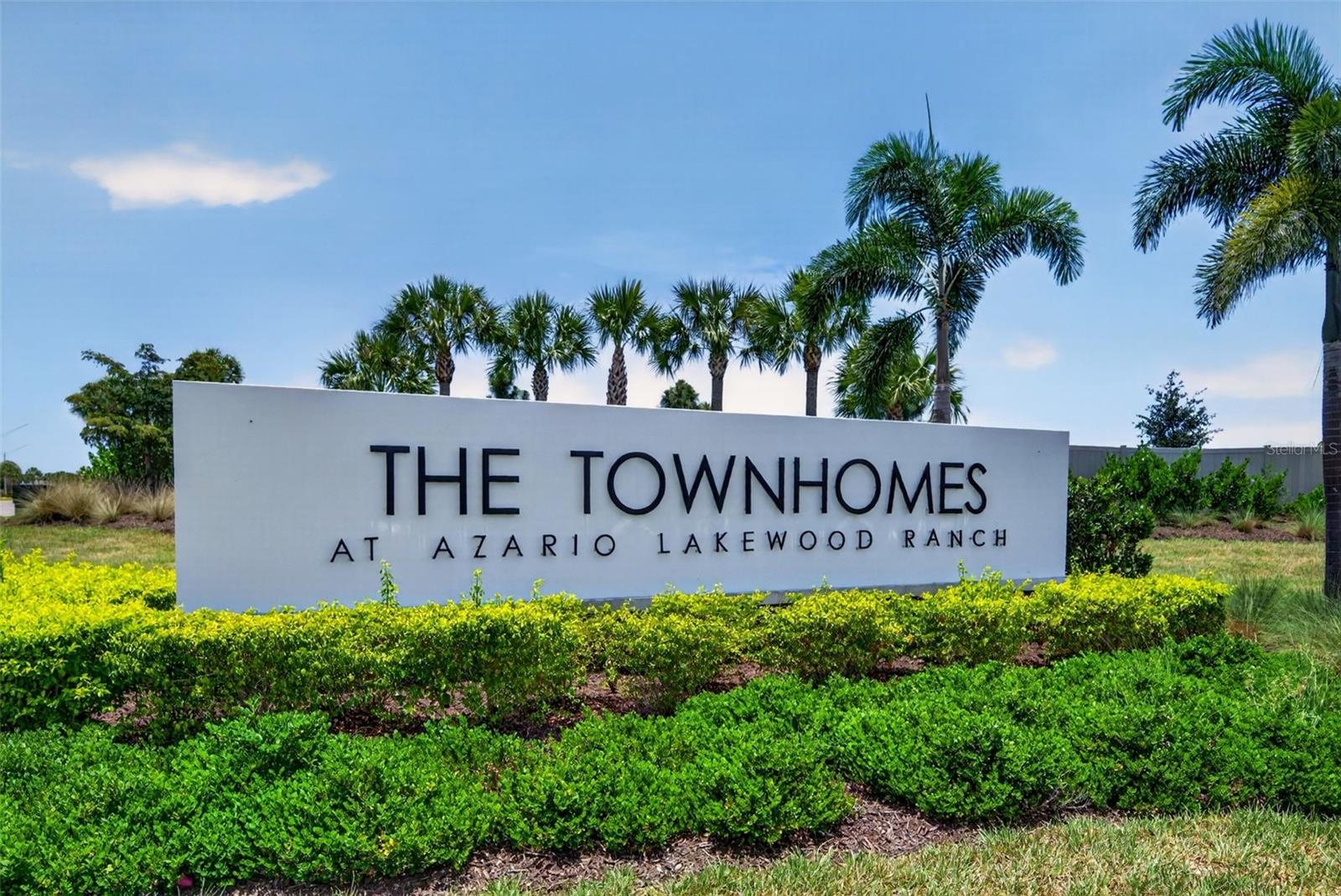 TOWNHOMES/AZARIO - Residential