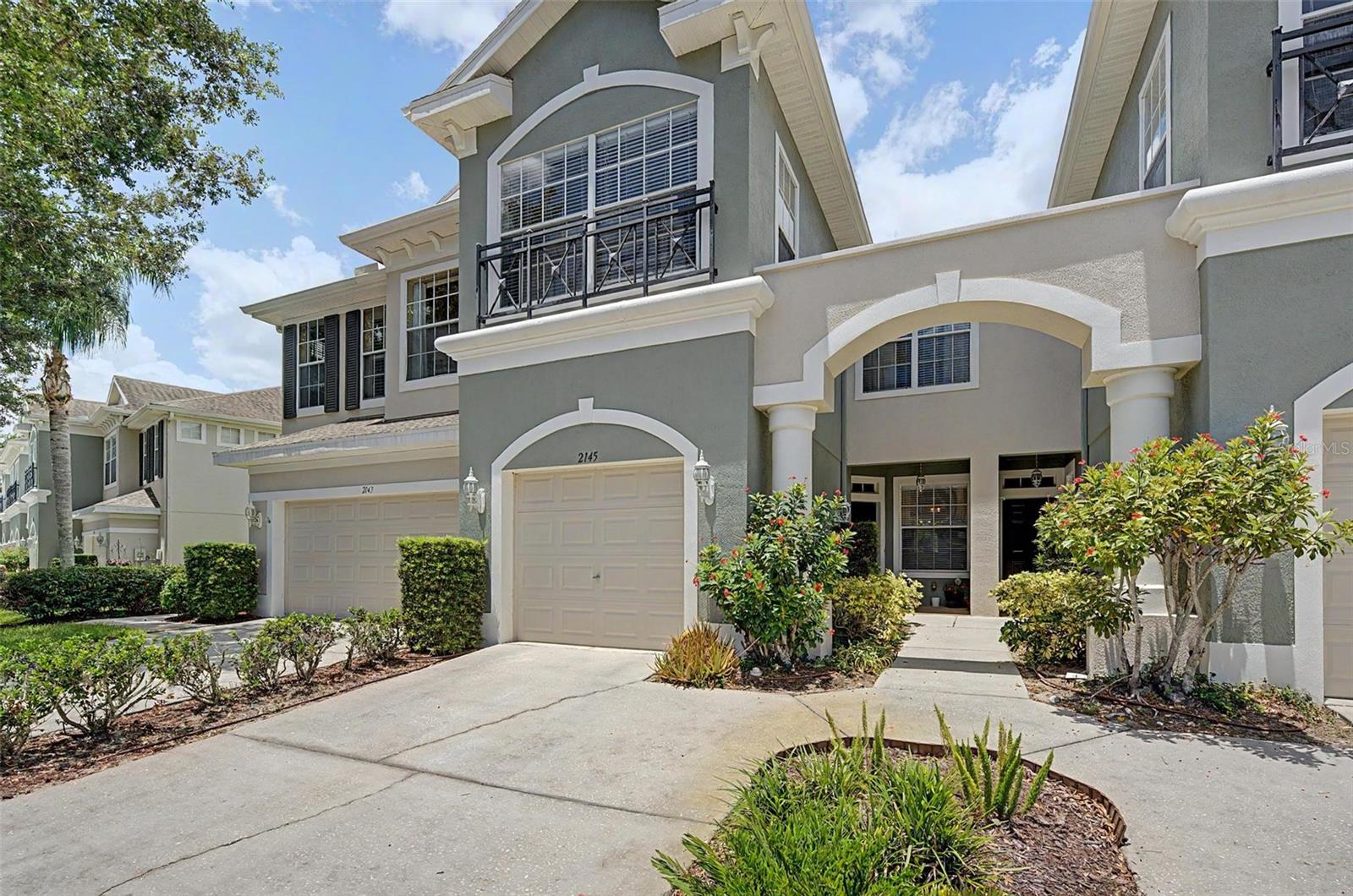 HUNTINGTON RIDGE TWNHMS - Residential