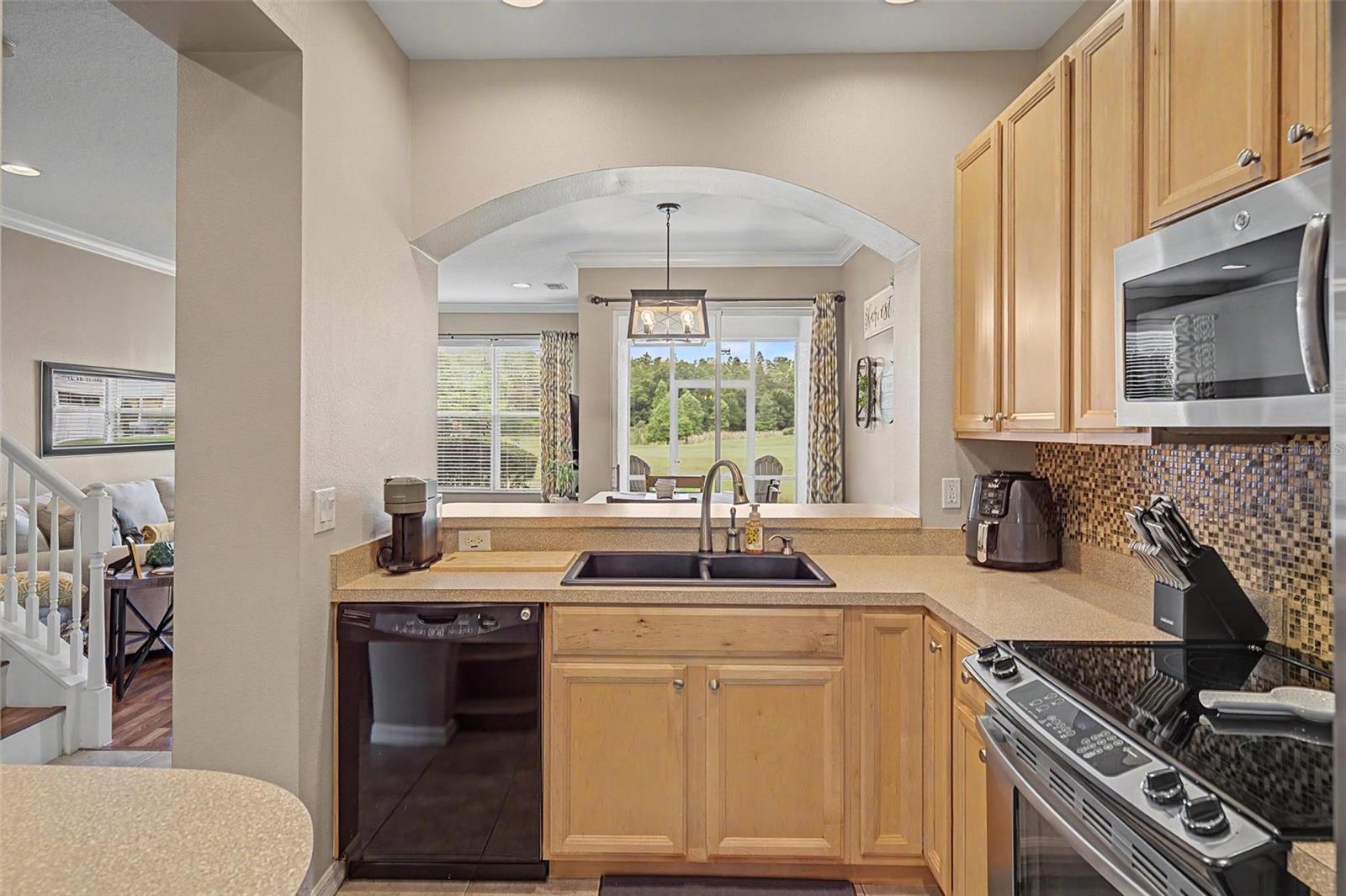 HUNTINGTON RIDGE TWNHMS - Residential
