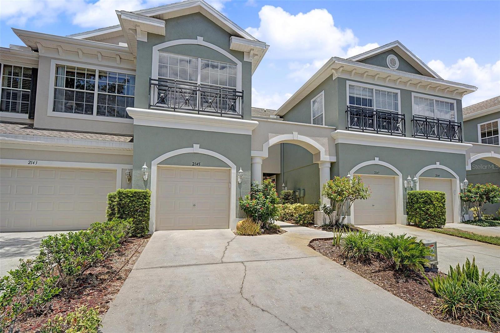 HUNTINGTON RIDGE TWNHMS - Residential
