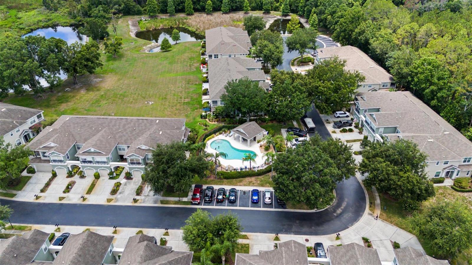 HUNTINGTON RIDGE TWNHMS - Residential