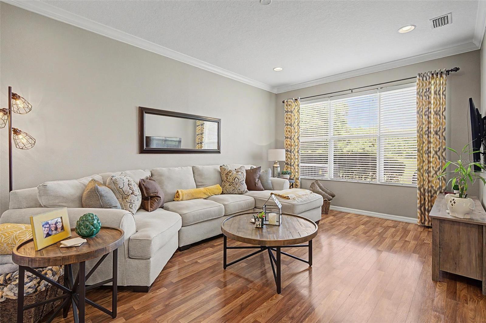 HUNTINGTON RIDGE TWNHMS - Residential