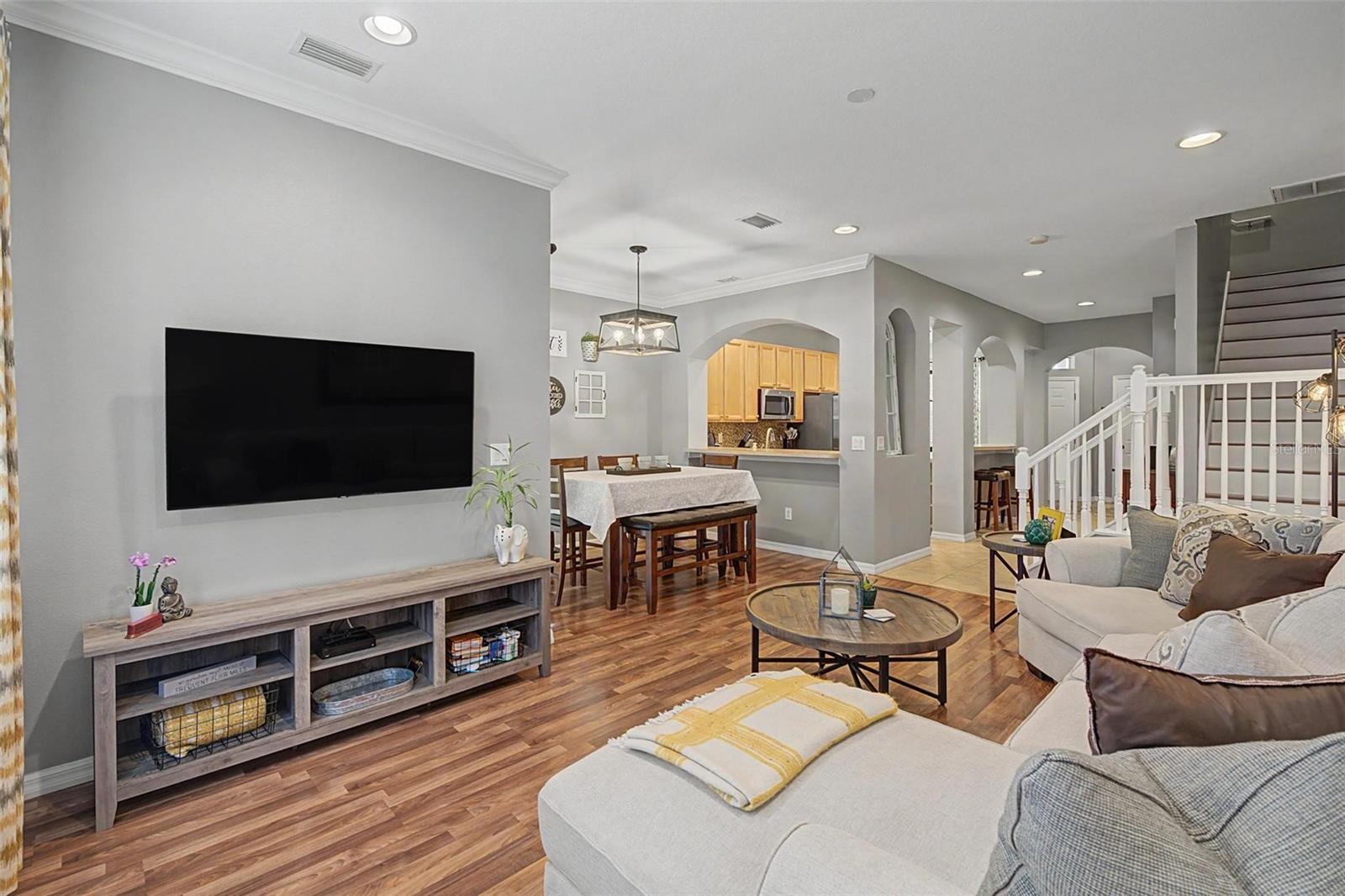 HUNTINGTON RIDGE TWNHMS - Residential