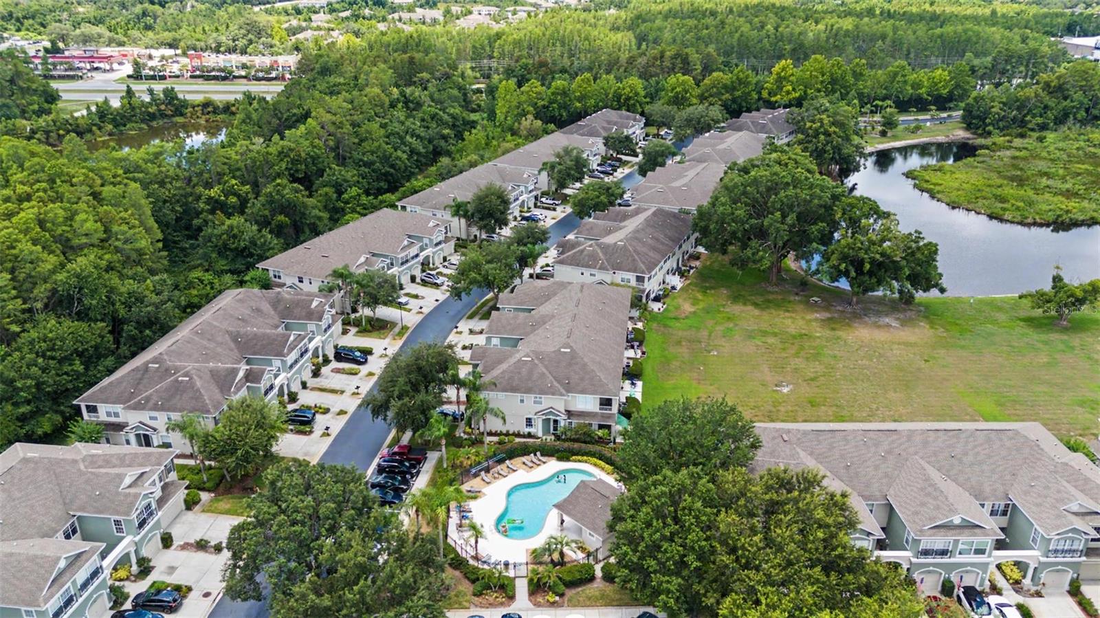HUNTINGTON RIDGE TWNHMS - Residential