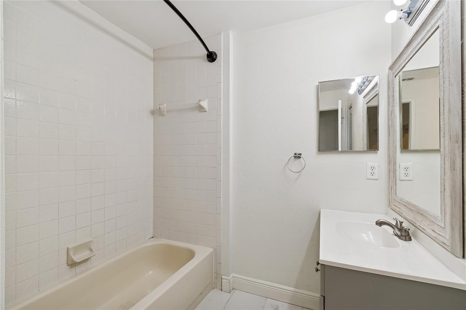 COUNTRYWAY PRCL B TRCT 21 PH 2 - Residential Lease