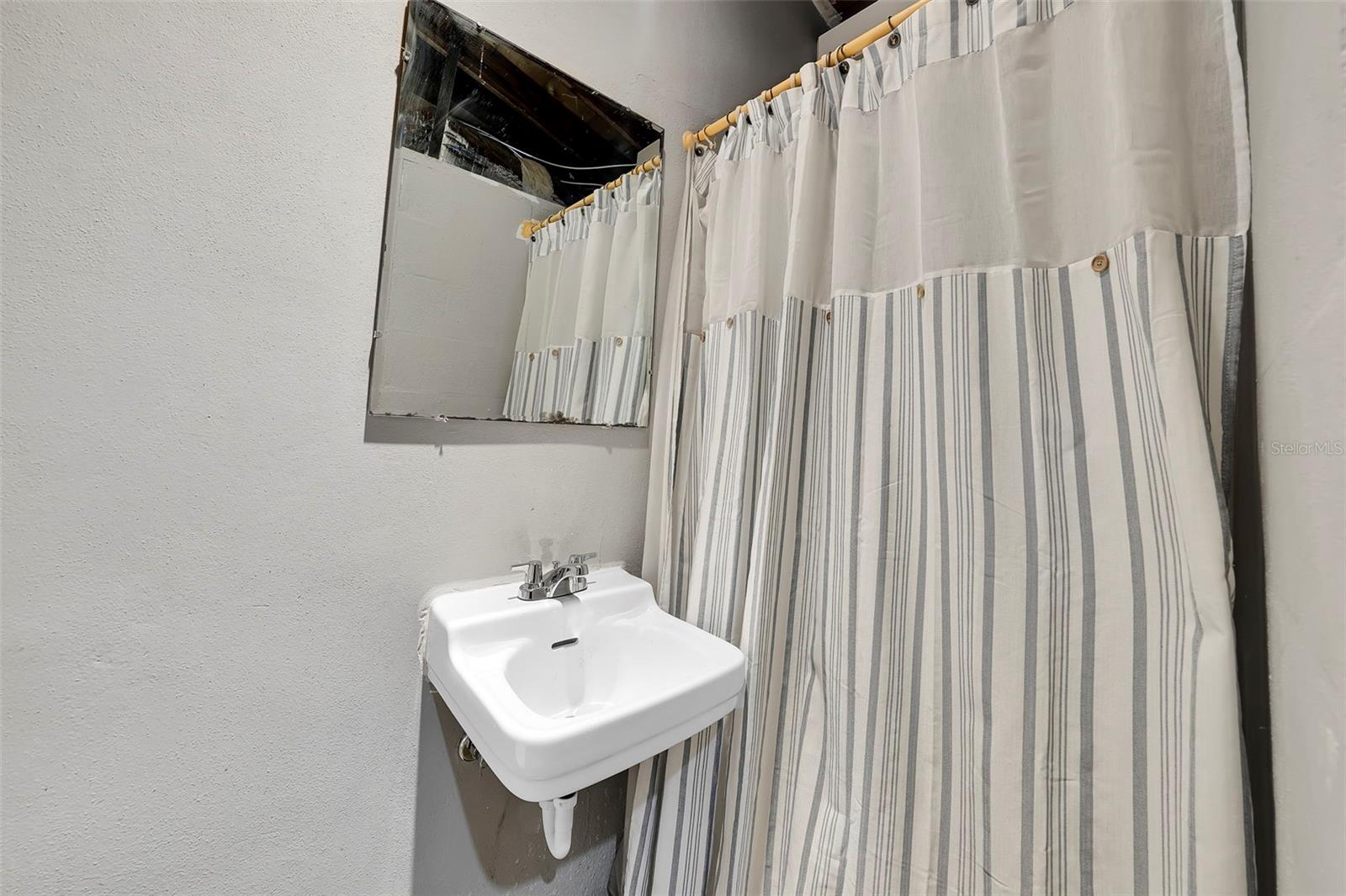 EL DORADO HILLS ANNEX - Residential Lease