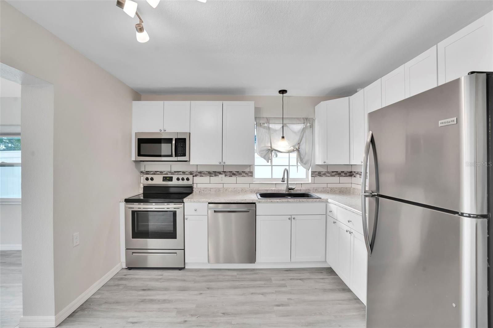 EL DORADO HILLS ANNEX - Residential Lease