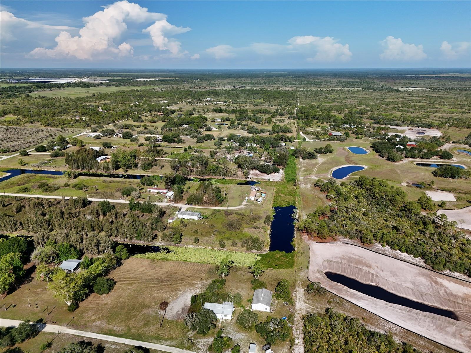 HOLIDAY ACRES 1ST ADD - Land