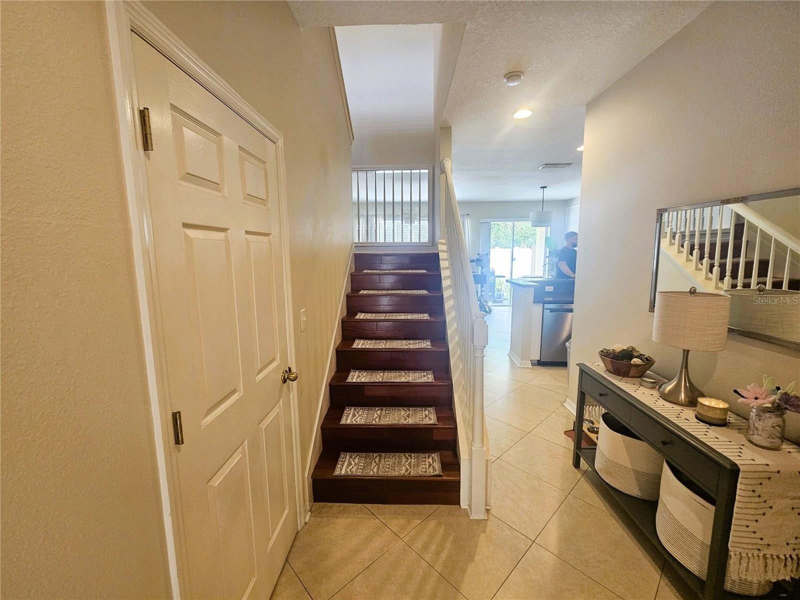 STONE RIDGE AT HIGHWOODS PRESE - Residential Lease