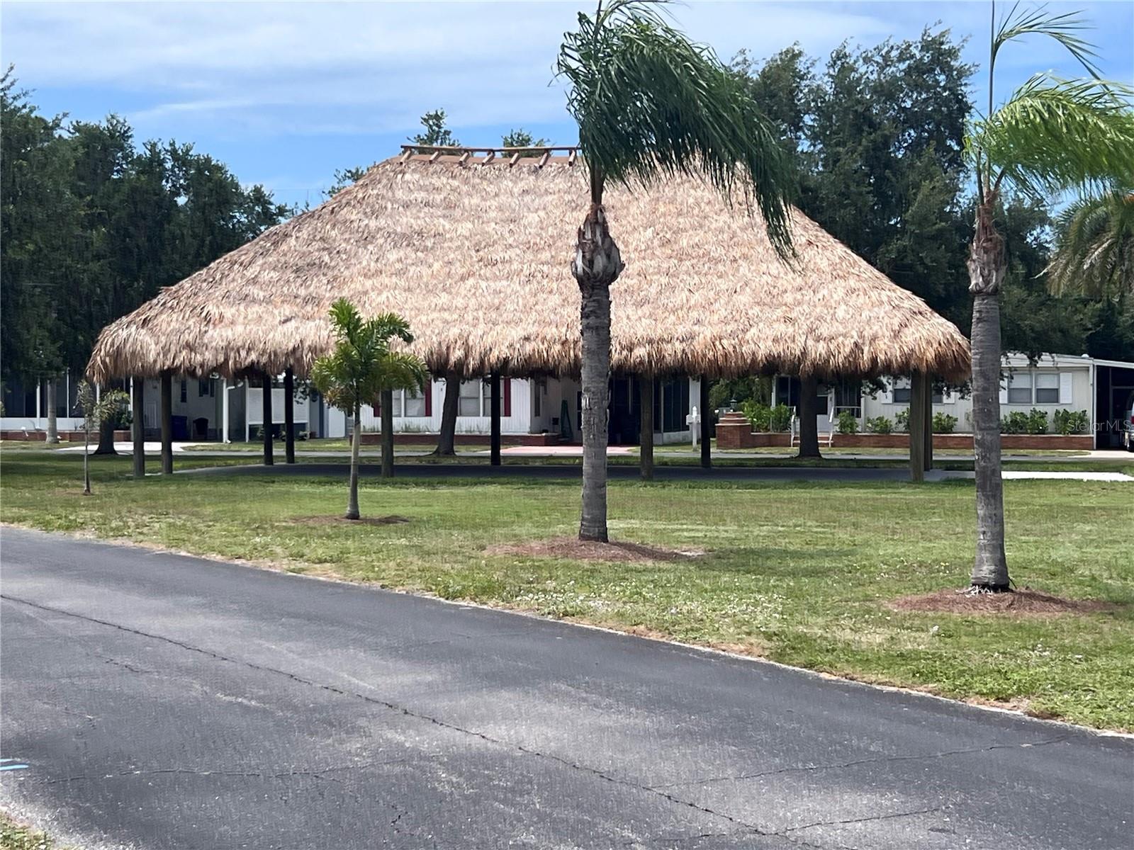 POLYNESIAN VILLAGE - Residential