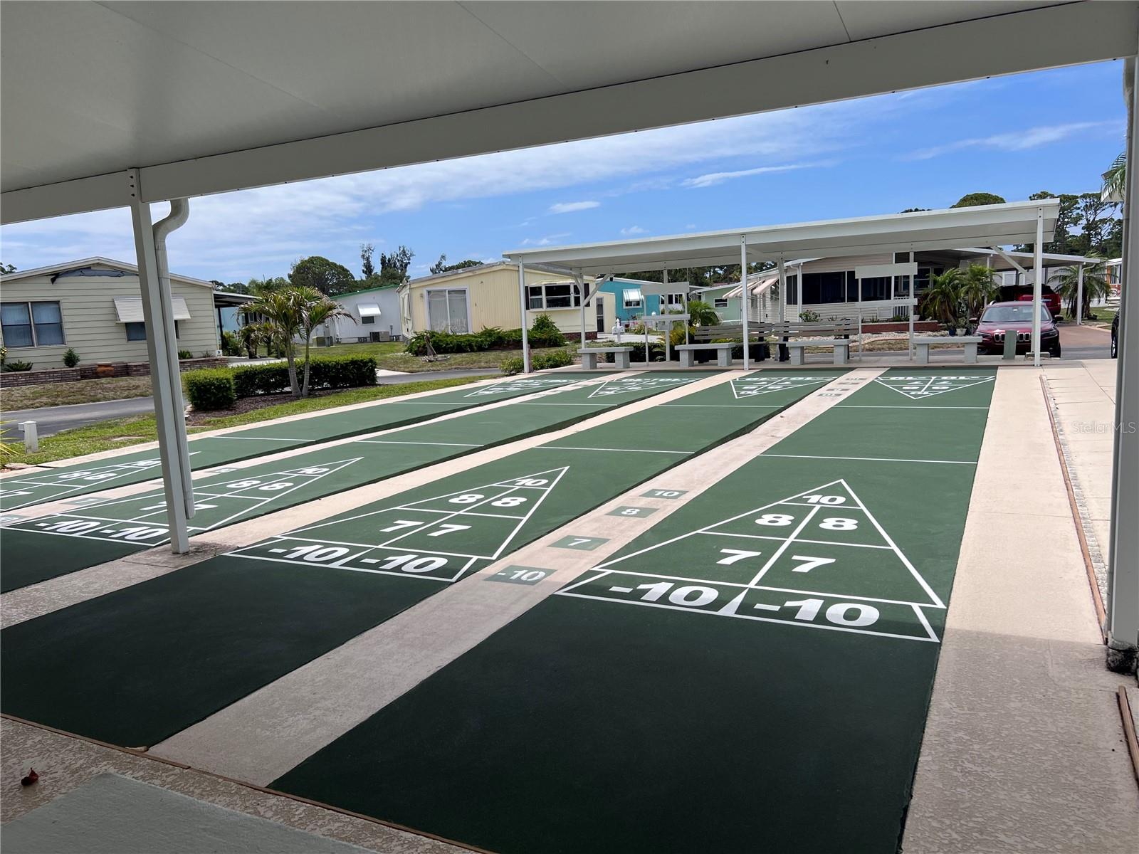POLYNESIAN VILLAGE - Residential