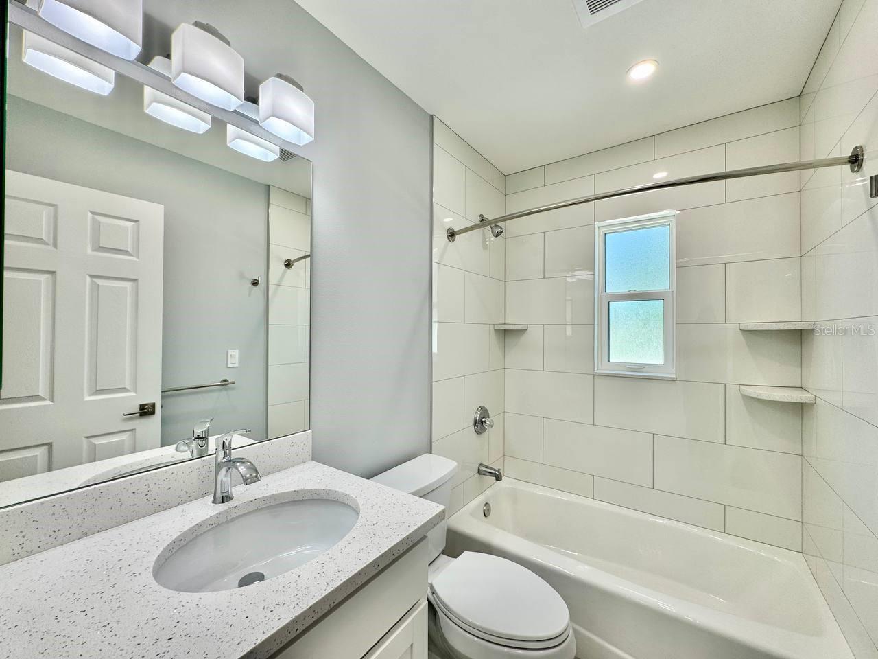 DEL RIO ESTATES UNIT 9 - Residential Lease