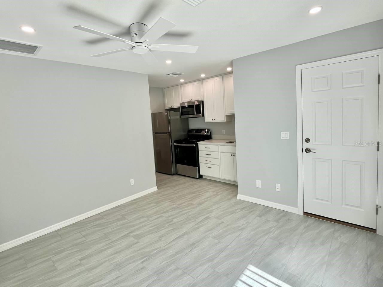 DEL RIO ESTATES UNIT 9 - Residential Lease