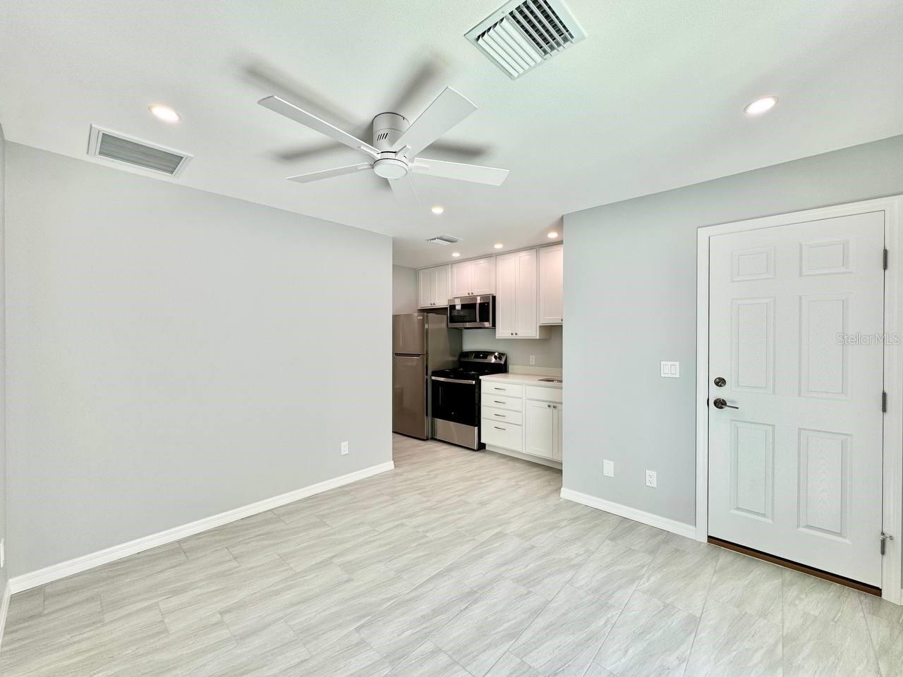 DEL RIO ESTATES UNIT 9 - Residential Lease